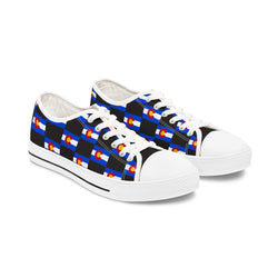 Checkered Colorado Flag Women's Low Top Sneakers (Black Background)